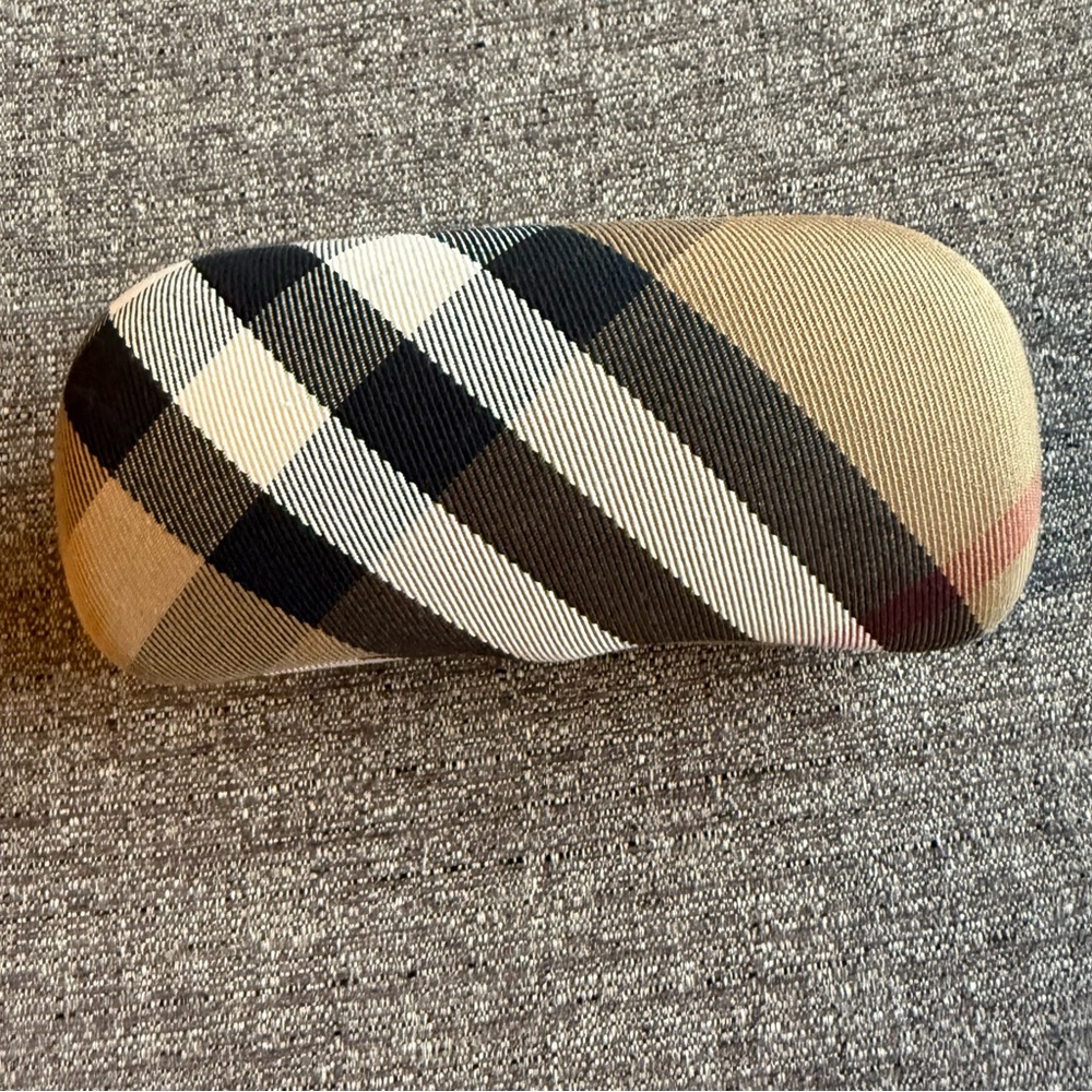 BURBERRY Sunglass Case
